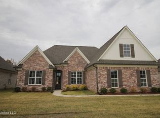 1614 Fall Garden Dr, Hernando, MS 38632
