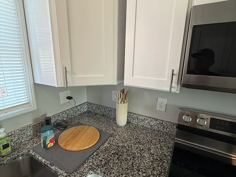994 Portland Rd #19 — Photo 5