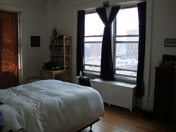 4th image of 504 Cathedral Pkwy #10A