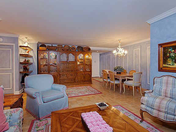 2nd image of 420 E 51st Street 14b #14B