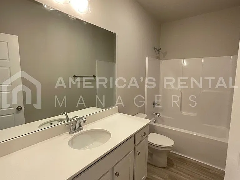 486 Andrew Dr — Photo 15