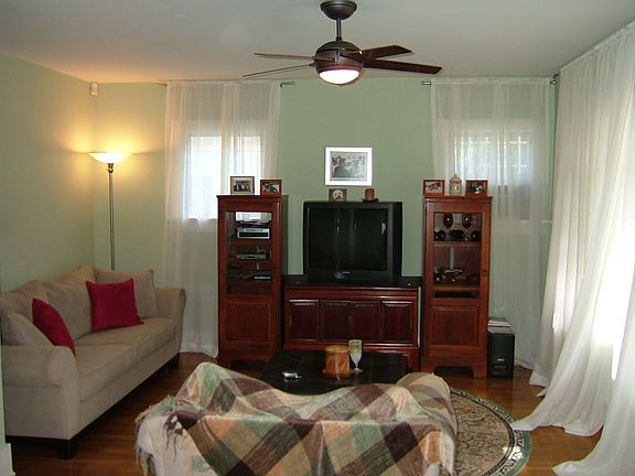 2nd image of 28 S El Molino St