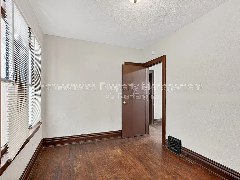 5944 Thekla Ave — Photo 15
