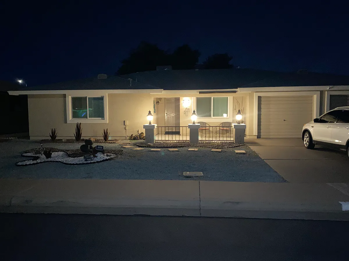 Building Photo - S Reseda