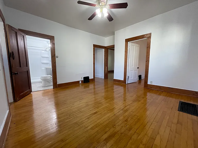 2521 W Michigan St — Photo 7