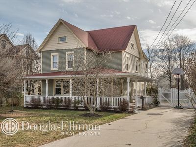 18 Pine St, Sayville, NY, 11782