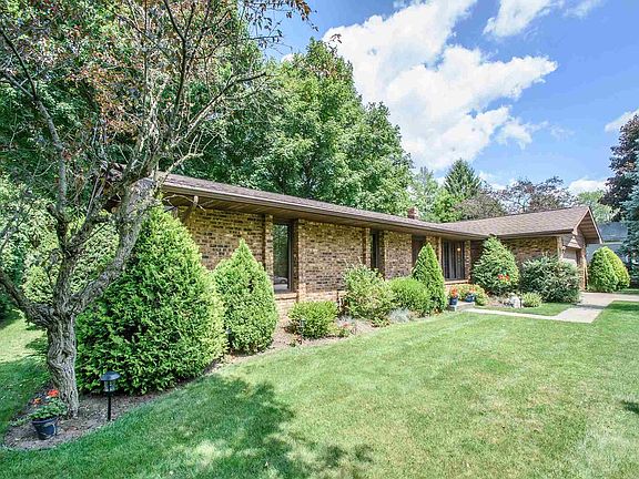 3rd image of 2207 Revere Dr