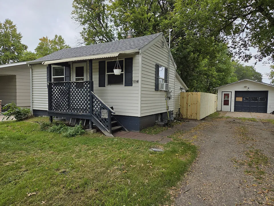 1516 9th Ave N