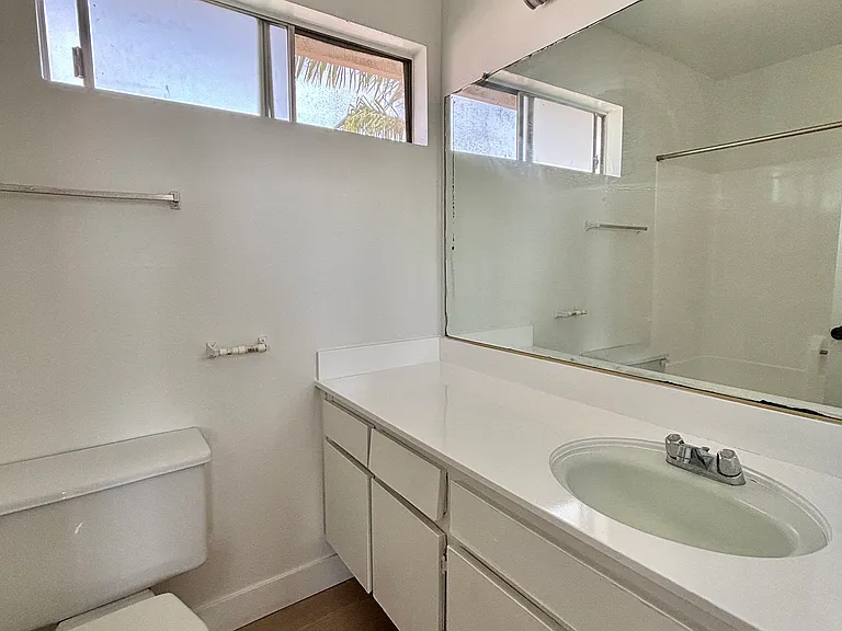 1401 W 169th St #21 — Photo 6