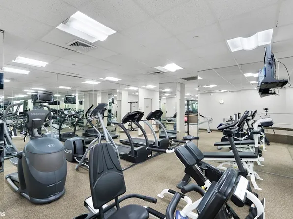 311 East 38th Street image 16 of 24