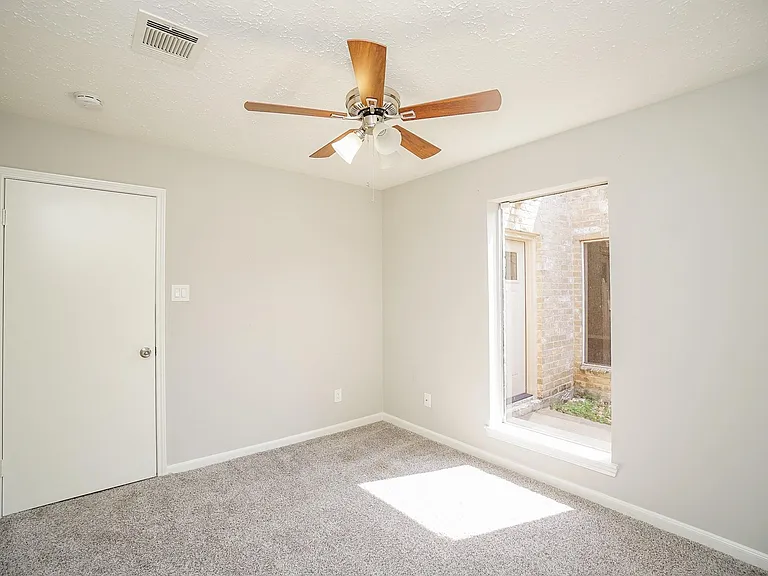 22418 Goldstone Dr — Photo 21