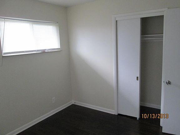 4th image of 1239 Nocturne Rd E
