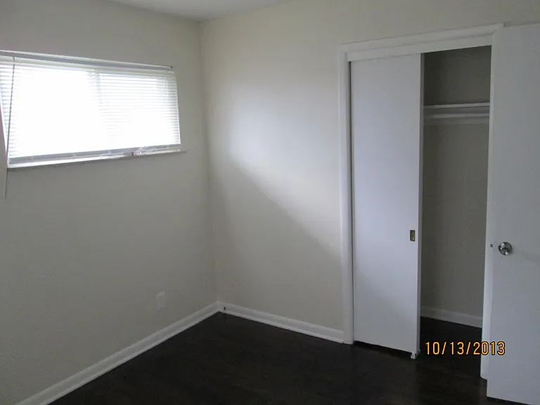 1239 Nocturne Rd E — Photo 4
