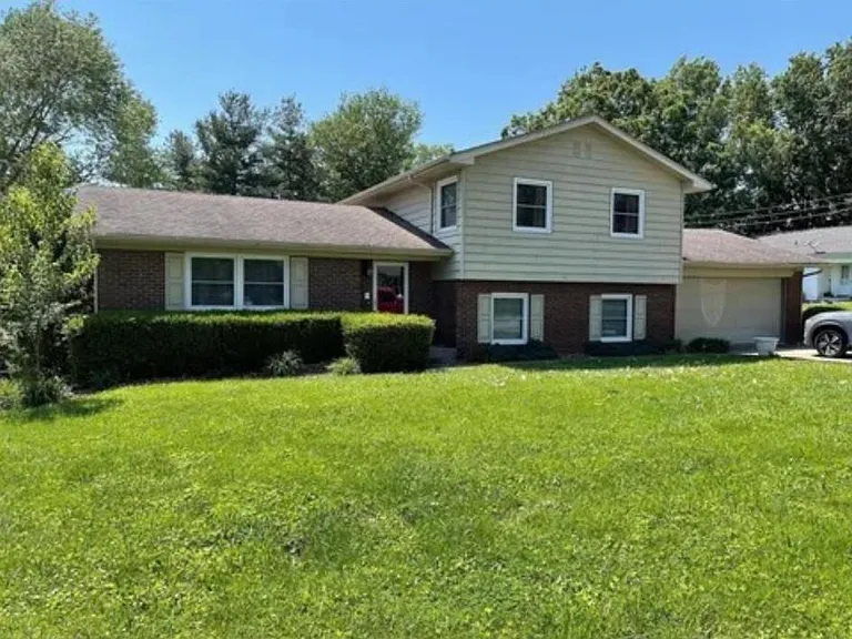 500 Meadowlark Dr — Photo 1