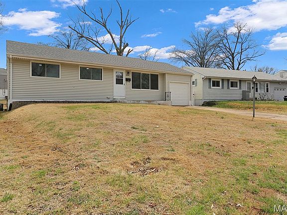 2nd image of 8210 Marvale Ln