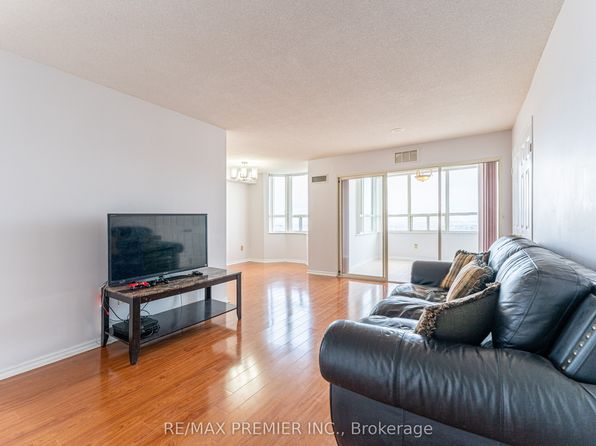 30 Malta Ave, Brampton, ON