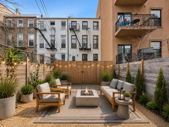 37 Woodhull Street image 1 of 6