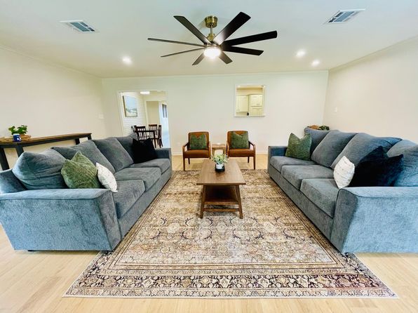 24672 Eisenhower Dr