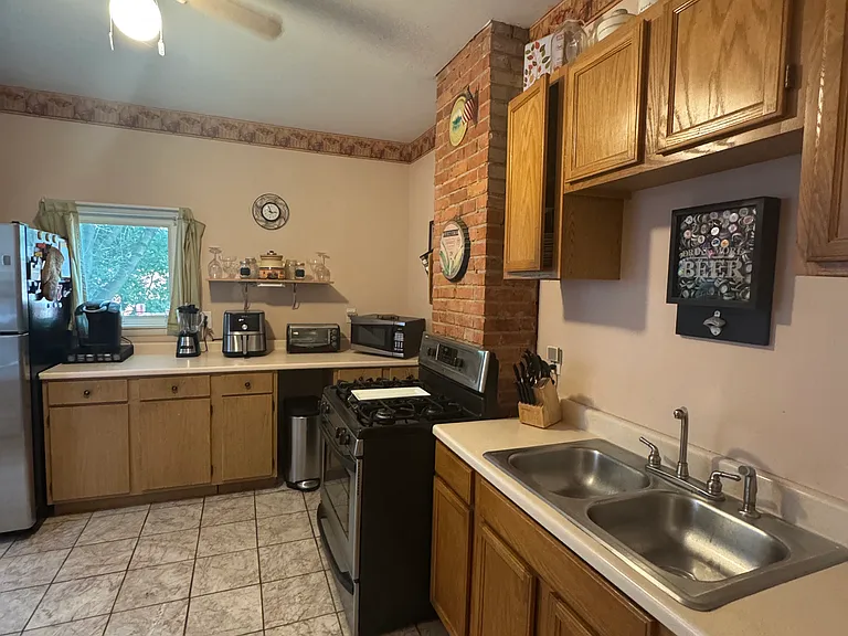 132 Tennyson Ave — Photo 15