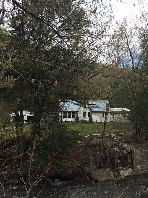 2nd image of 585 Beanville Rd