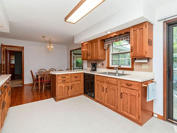 4th image of 3111 Northwood Dr