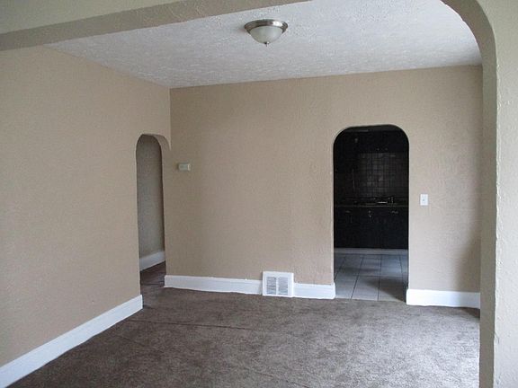3rd image of 13202 Cranwood Dr