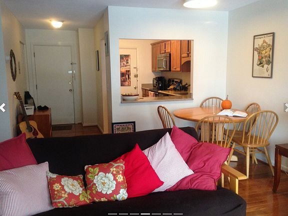 4th image of 804 Centre St APT 101