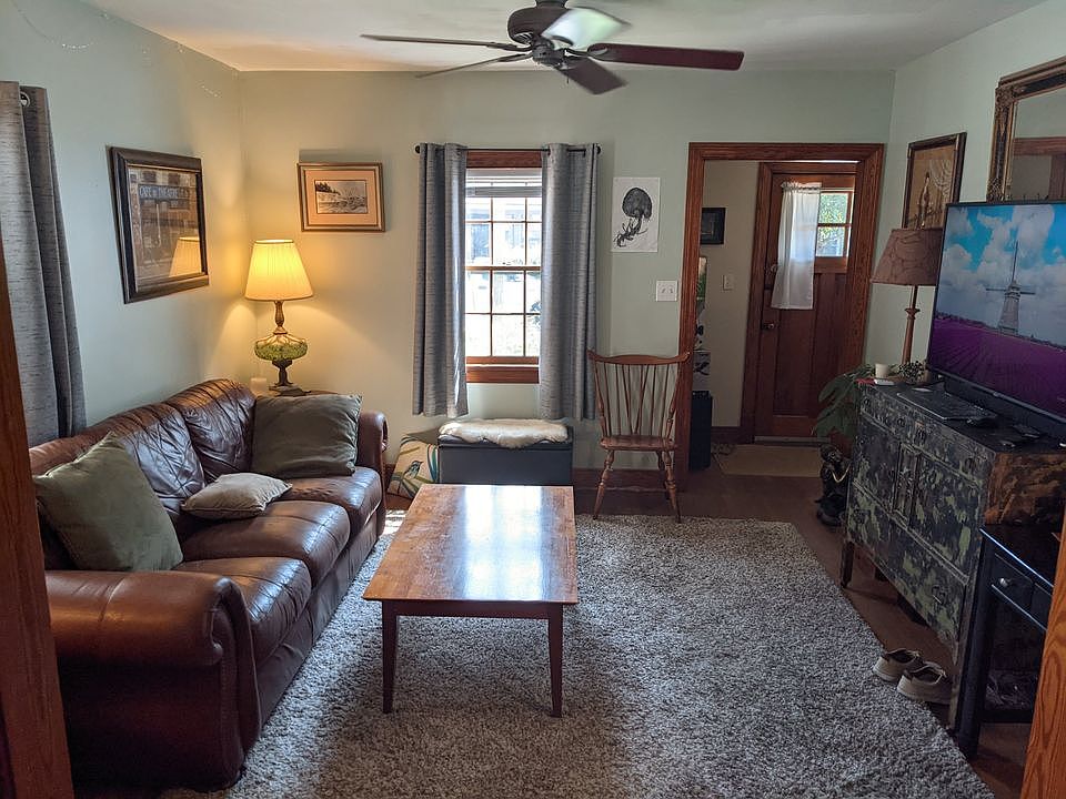 1st image of 3318 Parkwood Ave