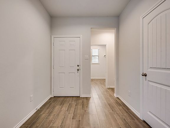 4th image of 1916 Bird Stone Dr