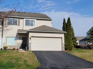26761 S Kirkway Cir W, Trenton, MI 48183