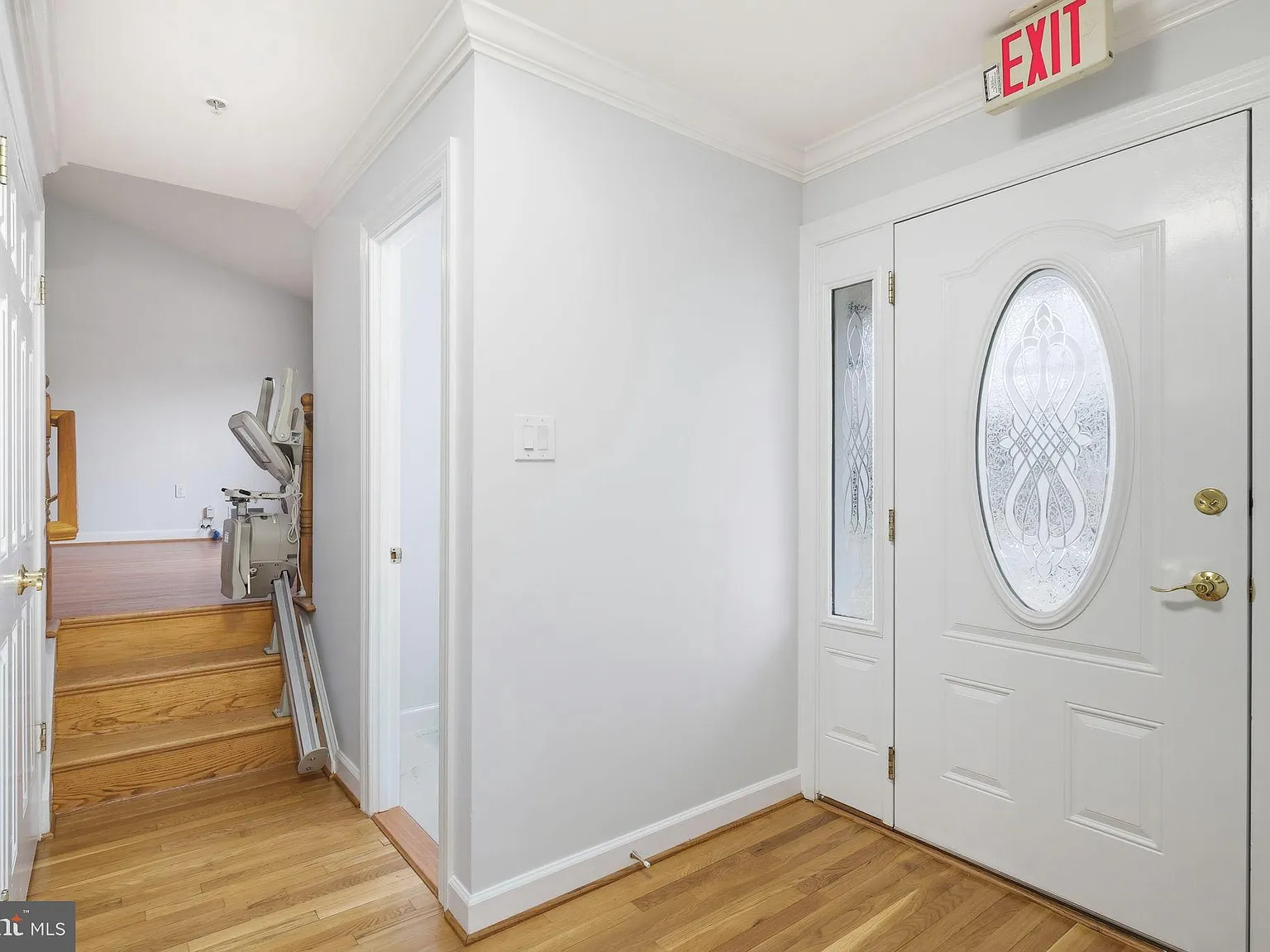 8 bed, 5.5 bath, 3552 sqft, $6,850 — Photo 3