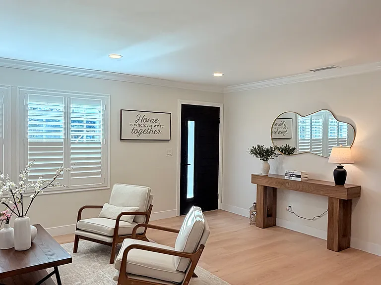 Foyer Entry