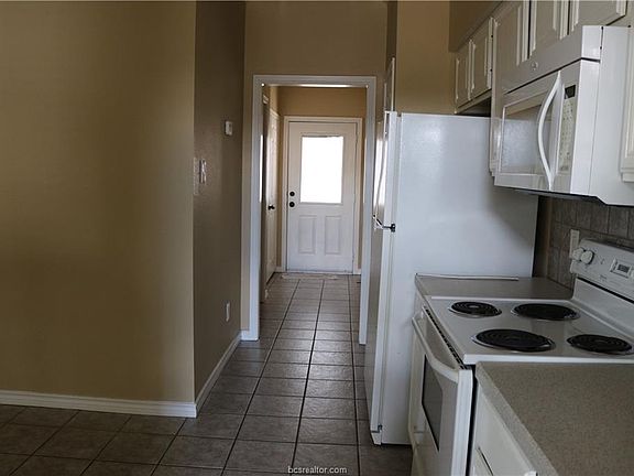 2nd image of 203 Hartford Dr