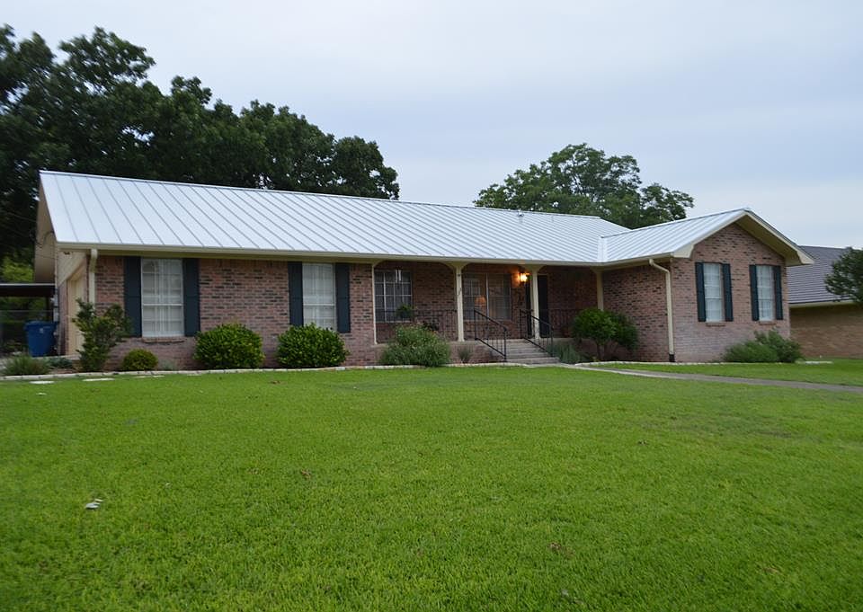 1st image of 708 Overhill Dr