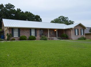 708 Overhill Dr, Kerrville, TX 78028