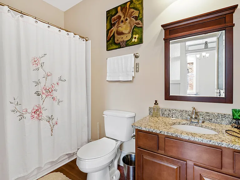 205 E Walnut St #A — Photo 11