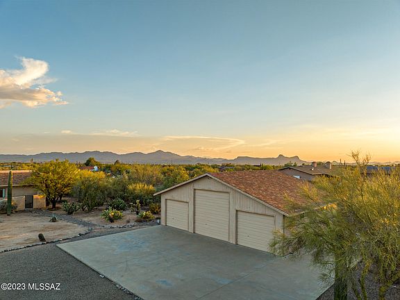 4th image of 2950 W Camino Christy