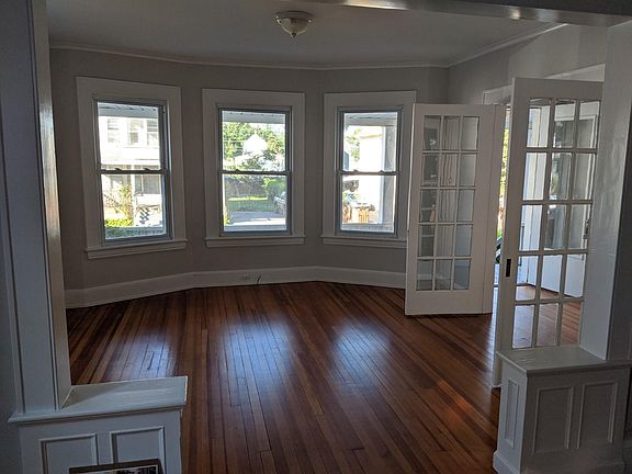4th image of 208-210 Wilson St #1