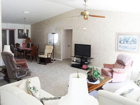 2nd image of 43 6th St