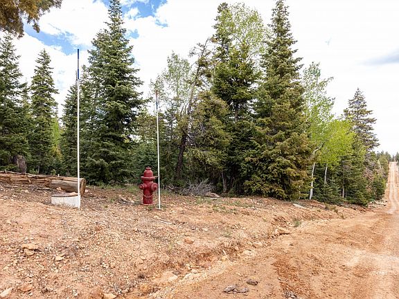 4th image of 985 E Bonanza Rd