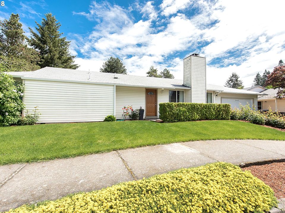 1st image of 396 NE Hyde Cir