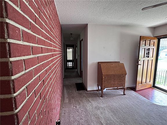 5th image of 1313 N Cedar Crest Dr