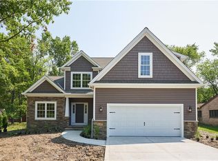 2965 Rockefeller Rd, Willoughby Hills, OH 44092