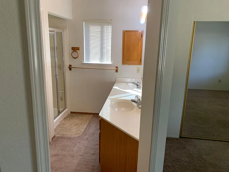 1040 Haman Way — Photo 2