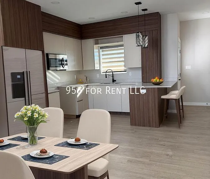2202 Corales St #1 — Photo 4