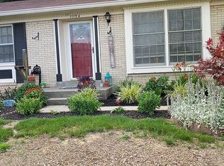 11104 Benson Ln, Louisville, KY 40272