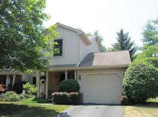 1830 Peacock Ln, Holland, OH 43528