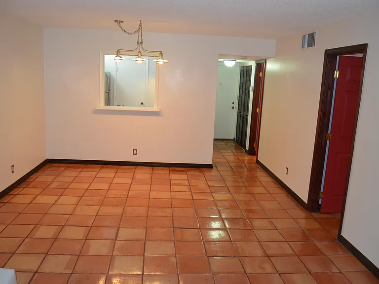 406 NW 68th Ave #107 — Photo 8