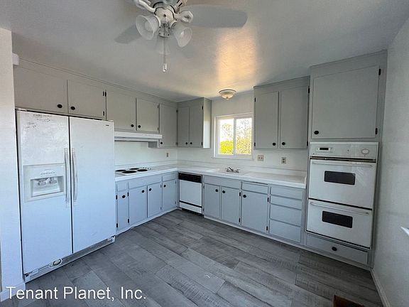 4th image of 5476 Starcrest Dr