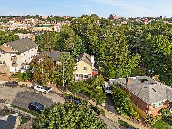 2nd image of 134 Hart Avenue